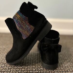 Adorable Toddler Girls' Booties with Sparkly Side Panels and Bows - Size 11